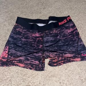 Size XL Nike pros